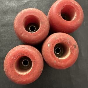 Valterra 58mm Vintage Skateboard Wheels 80s Santa Cruz Alva POWELL Bones Red